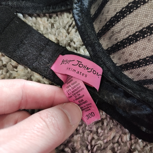 Betsey Johnson bra - Picture 6 of 6
